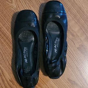 NEW Kenneth Cole Reaction Blink Wink Flats 8m